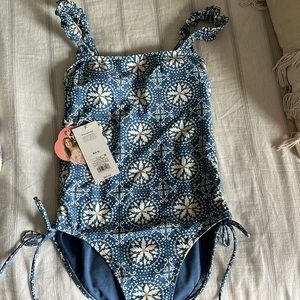 Aquabendita for Target- BNWT- never worn